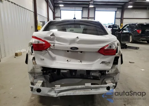 2014 Ford Fiesta Se z USA, uszkodzony, nr VIN 3FADP4BJ1EM232675